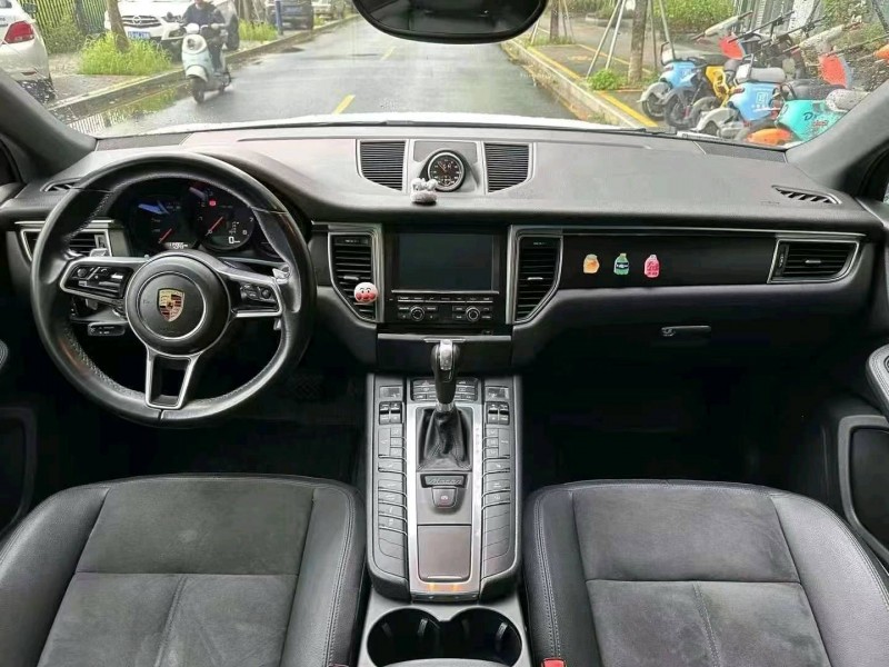 深圳16年保时捷Macan5