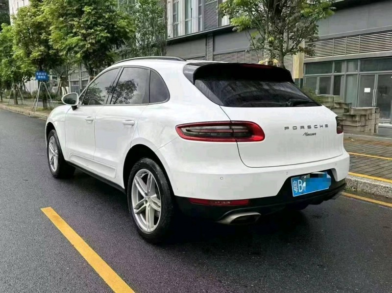 深圳16年保时捷Macan7