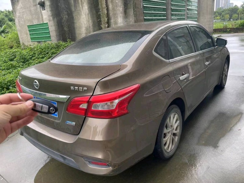 南寧19年日產軒逸8