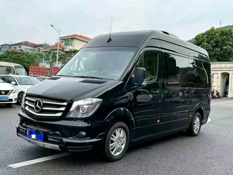 深圳18年奔驰Sprinter3