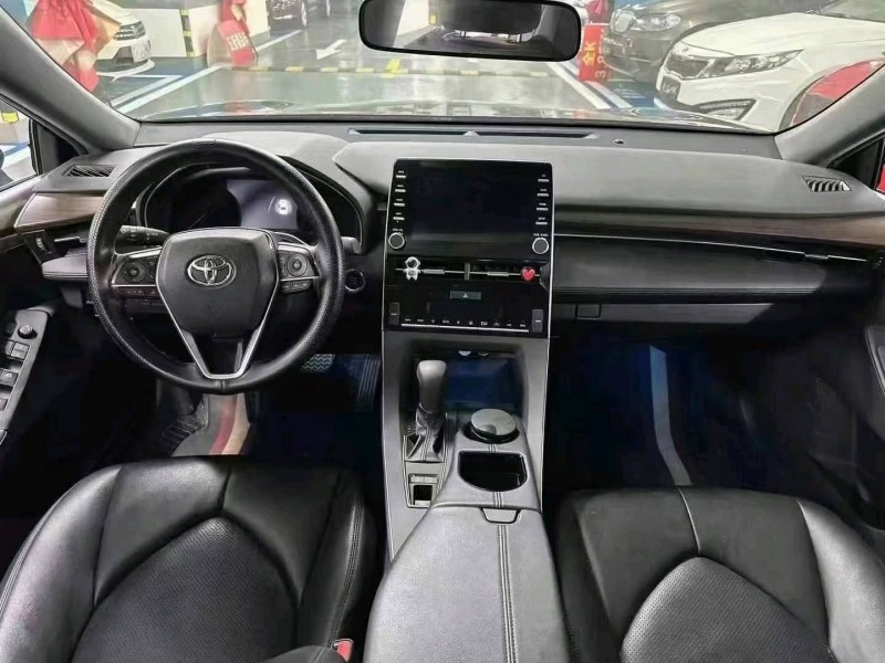 成都22年丰田亚洲龙5