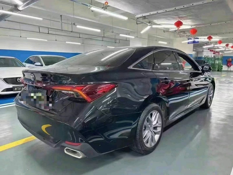 成都22年丰田亚洲龙7