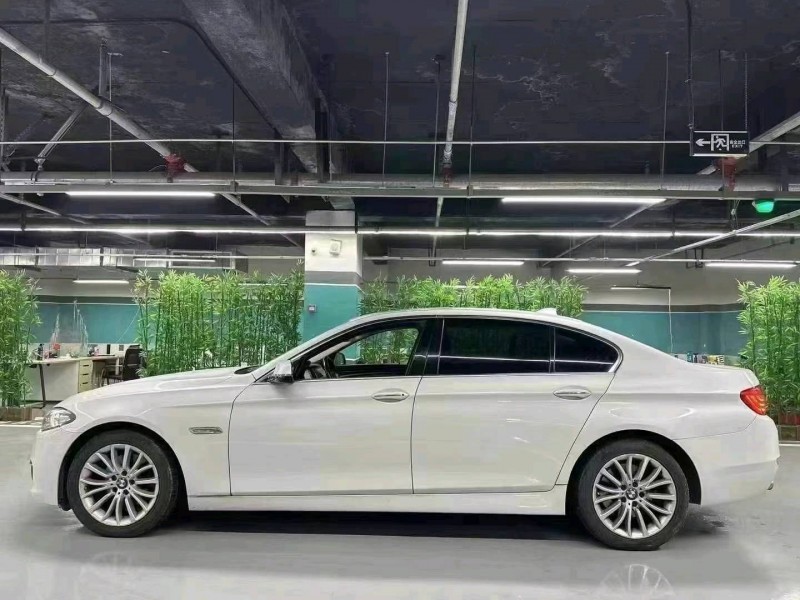 成都15年宝马5系8