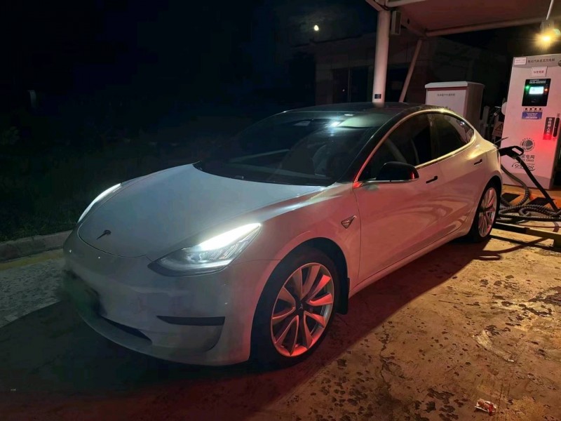 淄博21年特斯拉MODEL 31