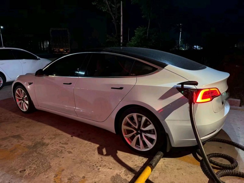 淄博21年特斯拉MODEL 33