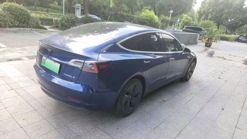 嘉興20年特斯拉MODEL 34