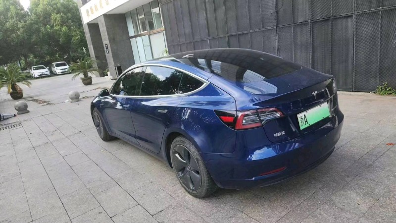 嘉興20年特斯拉MODEL 35