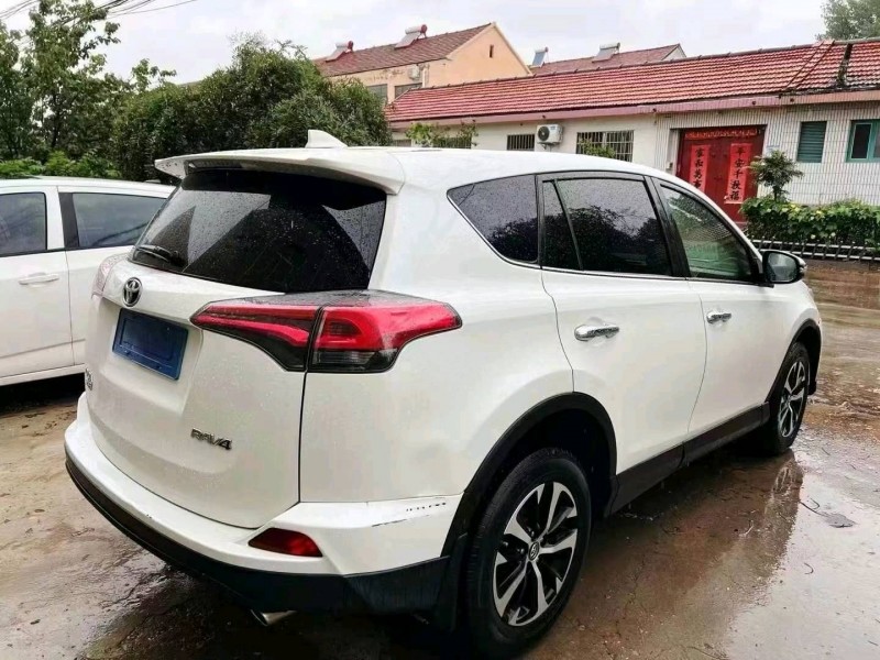 淄博19年丰田RAV4荣放7
