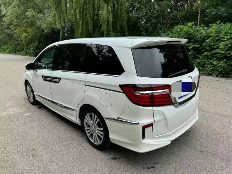 烟台17年本田艾力绅4