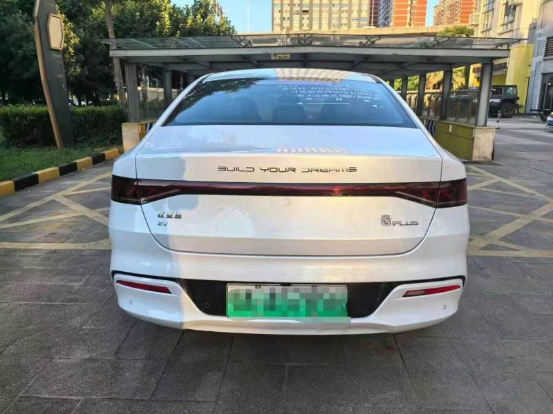 济南24年比亚迪秦8