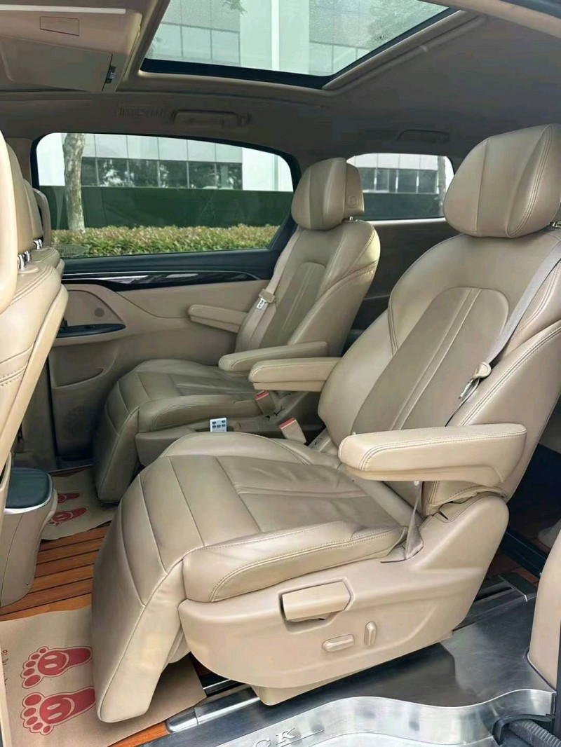 宿迁19年别克GL86