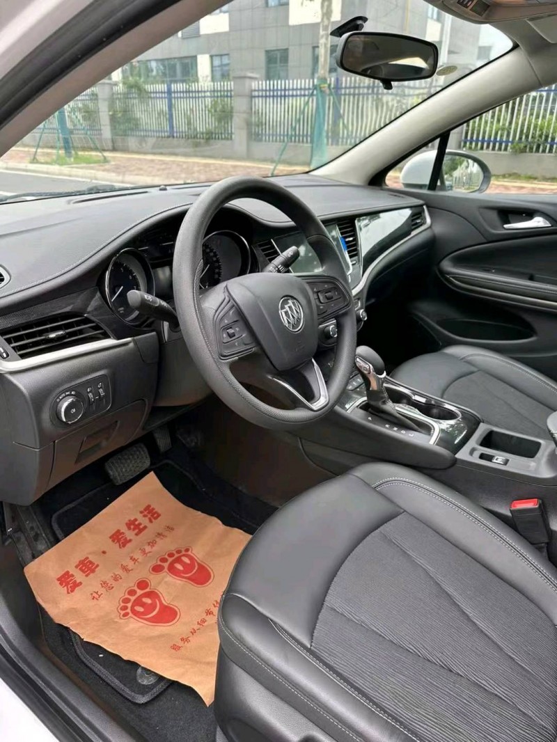 宿迁23年别克威朗4