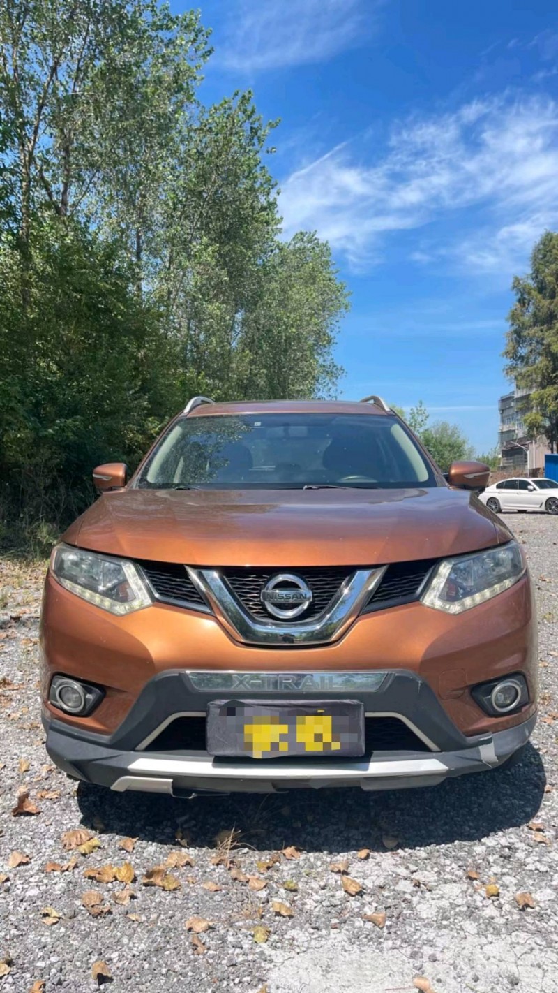 襄阳15年日产奇骏1