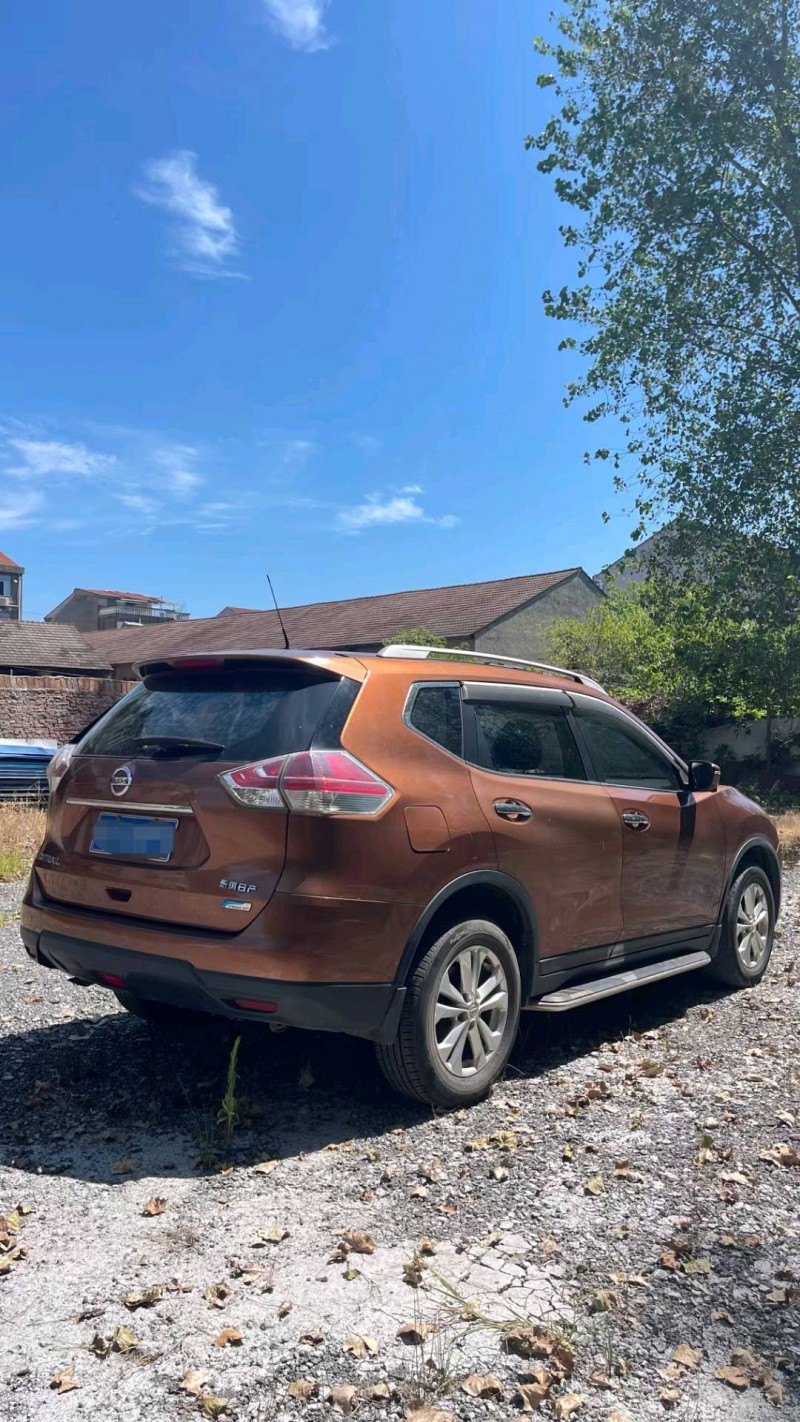 襄阳15年日产奇骏9