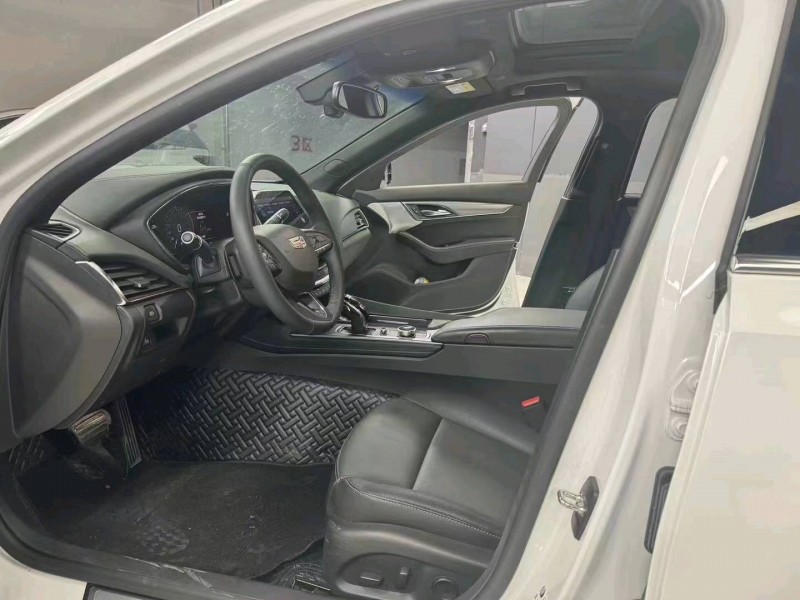 成都22年凯迪拉克CT57