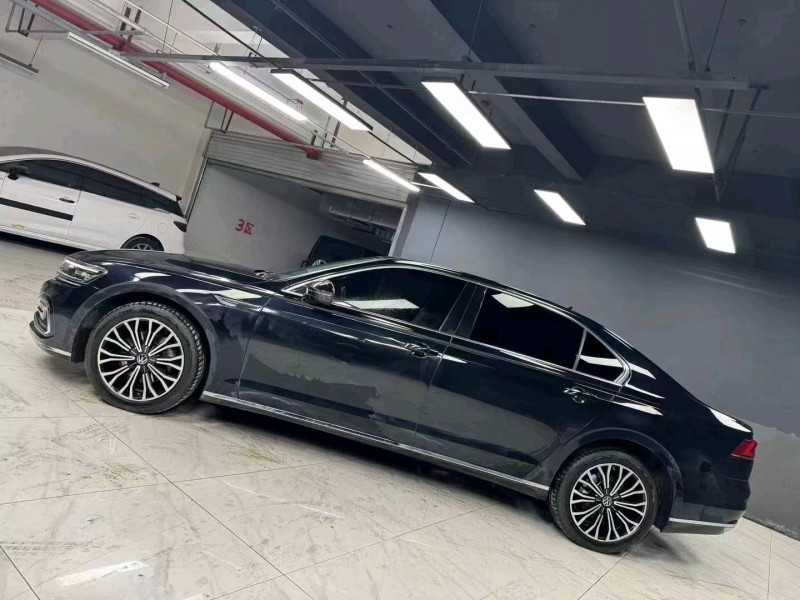 成都21年大众辉昂2