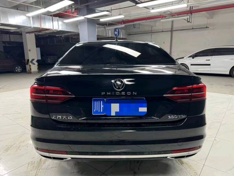 成都21年大众辉昂5