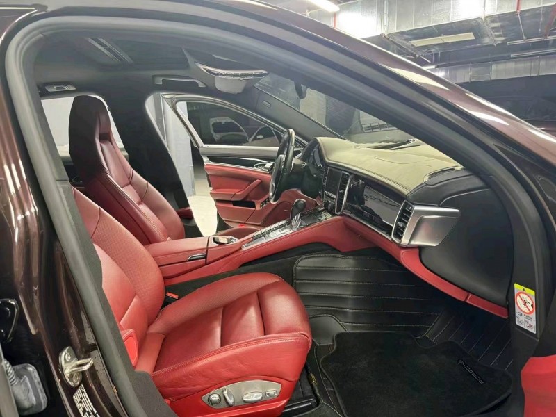 成都14年保时捷帕拉梅拉4