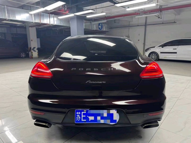 成都14年保时捷帕拉梅拉6