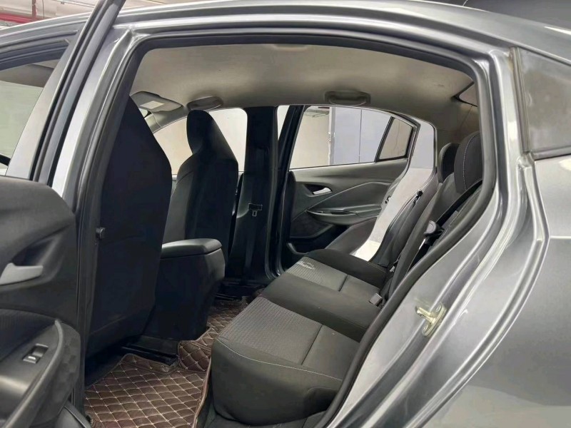 成都20年雪佛兰科沃兹4