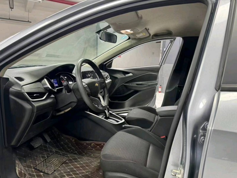 成都20年雪佛兰科沃兹6