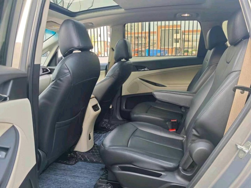 徐州18年别克GL64