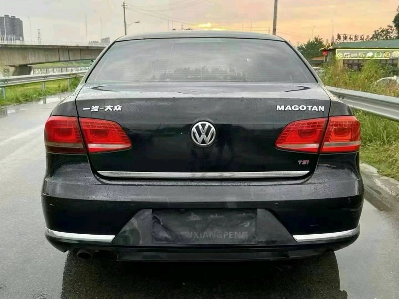 保定14年大众迈腾8