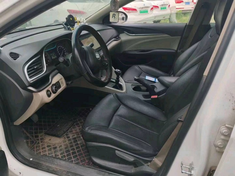 烟台17年别克英朗5