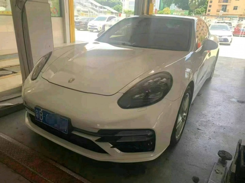 广州13年保时捷帕拉梅拉2