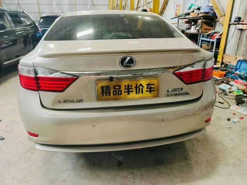汕头14年雷克萨斯ES2