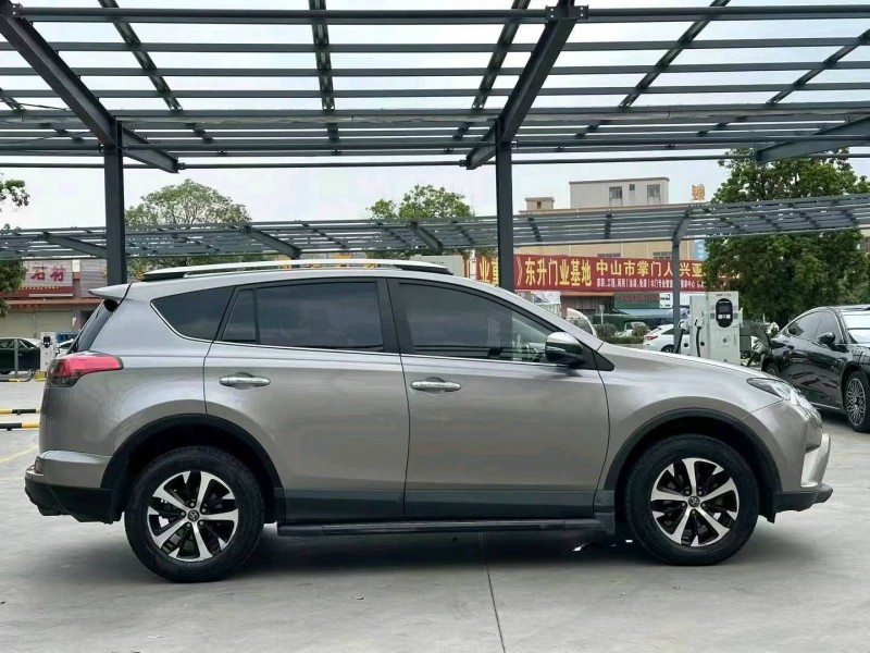 揭陽17年豐田RAV4榮放6