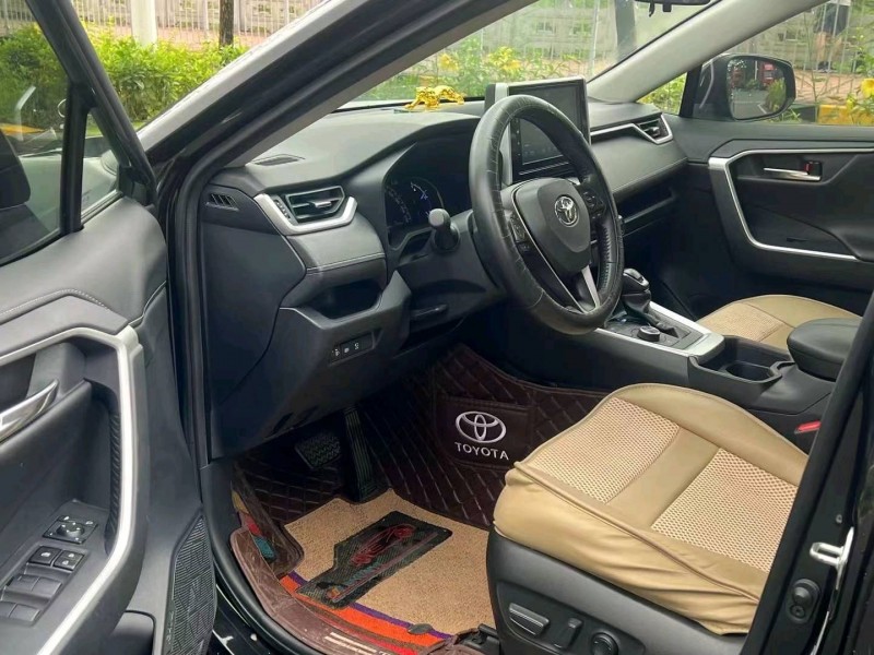 广州20年丰田RAV4荣放3