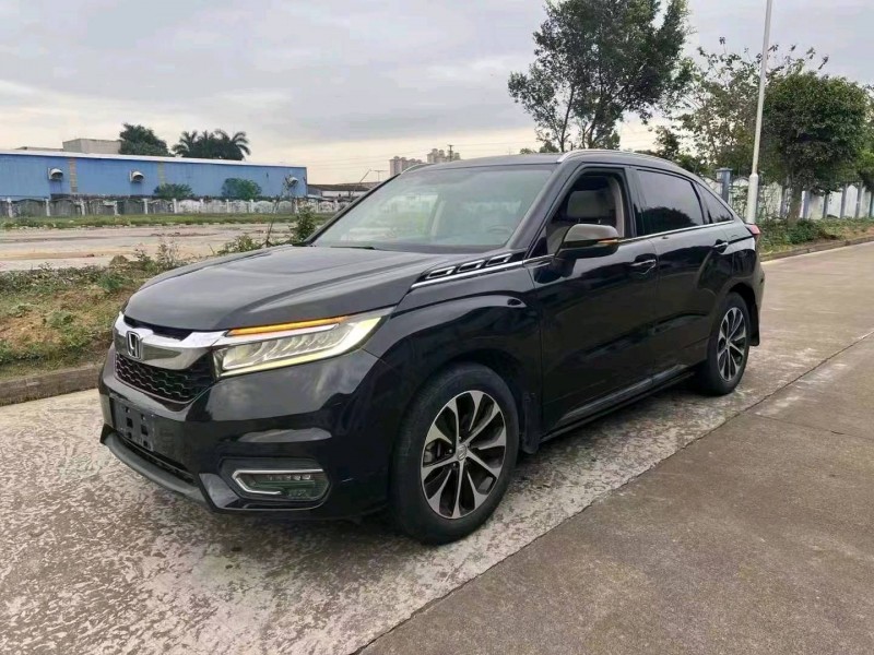 汕头17年本田冠道2