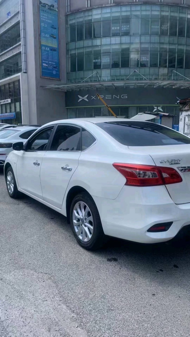 黔南22年日產軒逸4