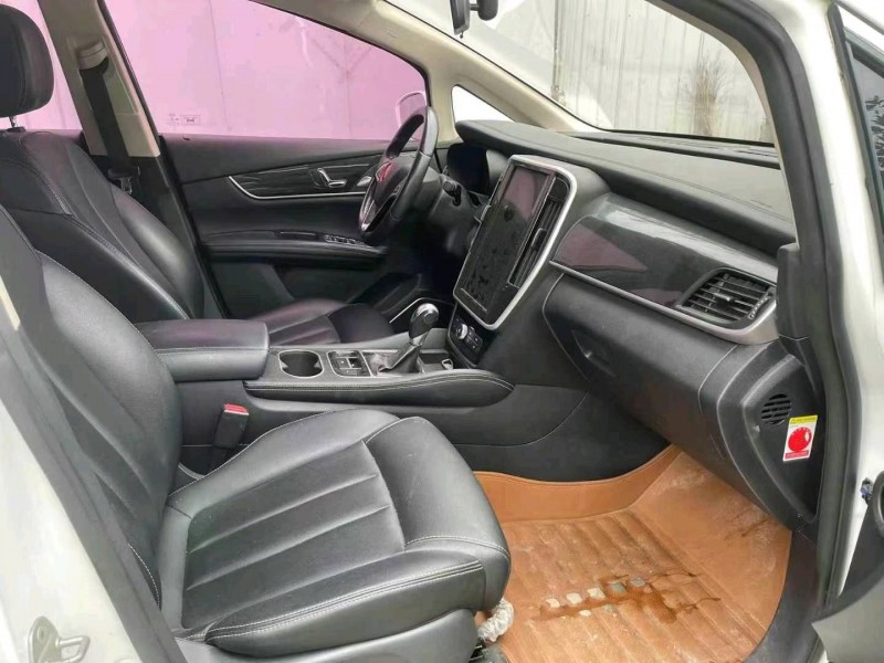 青岛18年比亚迪宋4