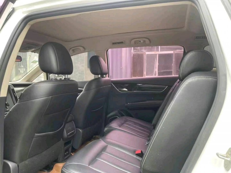 青岛18年比亚迪宋5