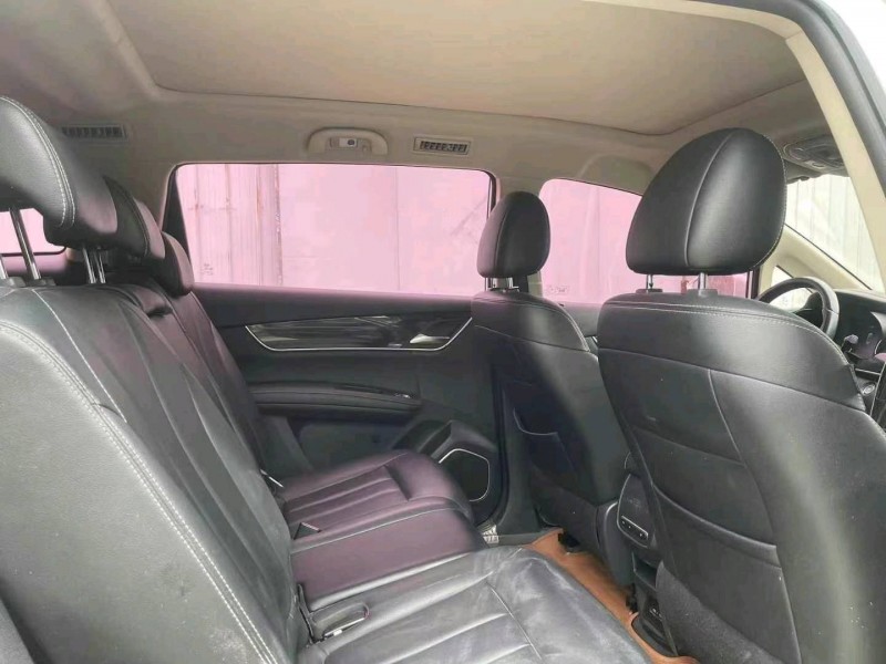 青岛18年比亚迪宋8