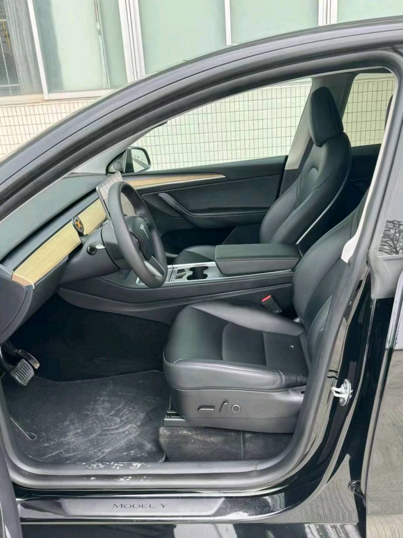中山23年特斯拉MODEL Y7