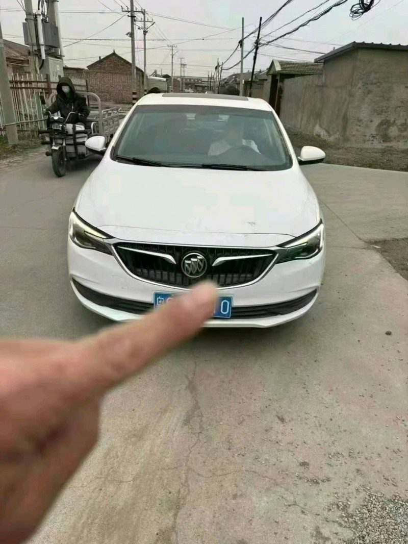 保定19年别克英朗2