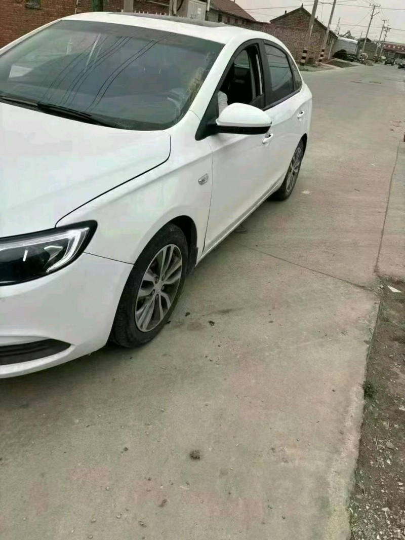 保定19年别克英朗3