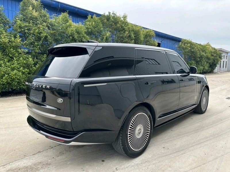 盐城23年路虎揽胜行政8