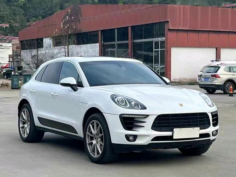 襄阳14年保时捷Macan3