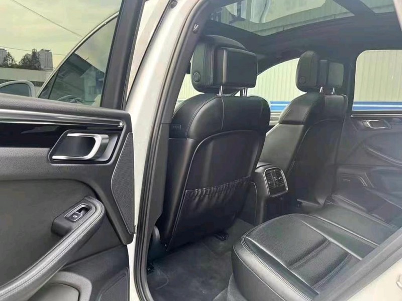 襄阳14年保时捷Macan6