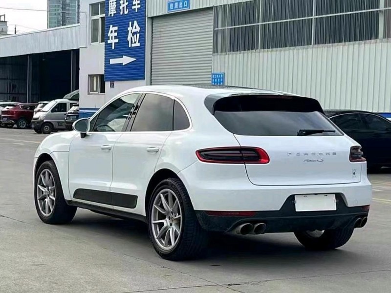 襄阳14年保时捷Macan7