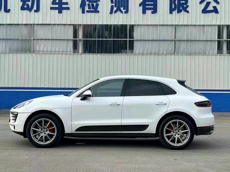 襄阳14年保时捷Macan8