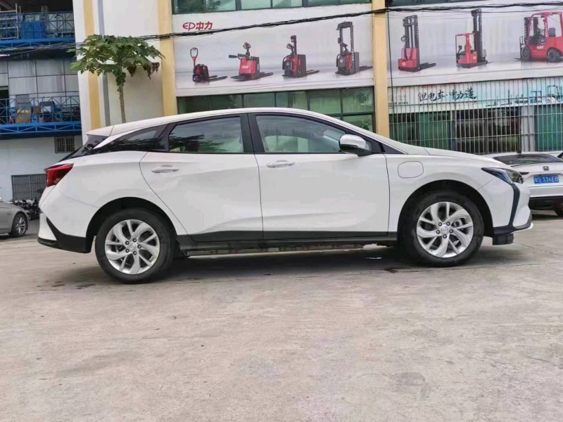 广州24年别克微蓝8