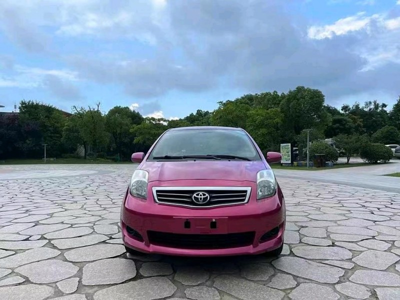 襄阳12年丰田雅力士1