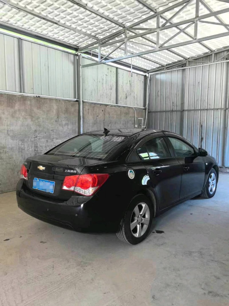 襄阳13年雪佛兰科鲁兹9