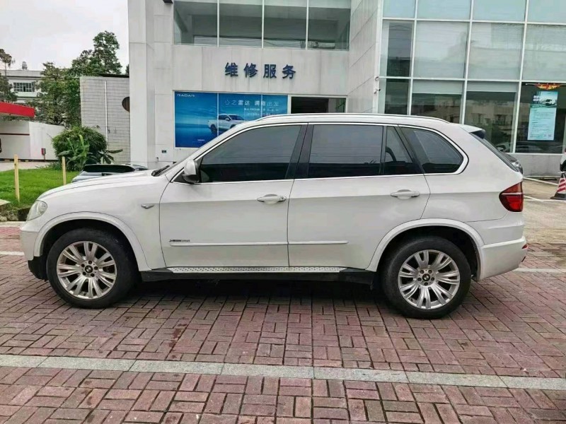 广州13年宝马X57