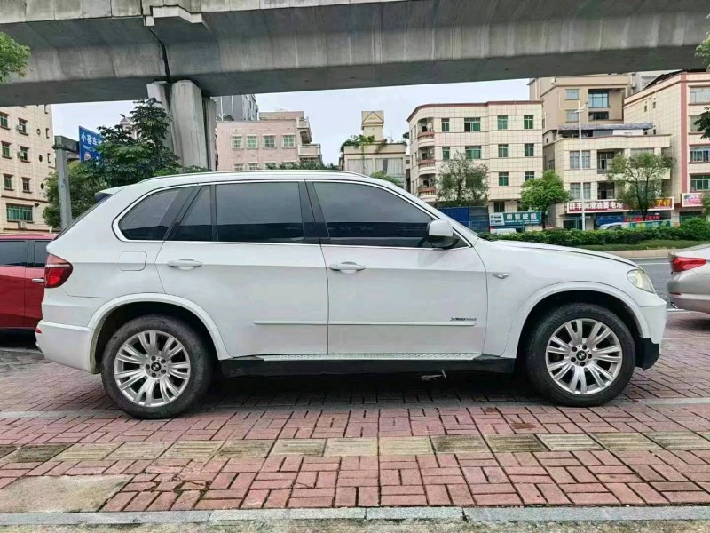广州13年宝马X58